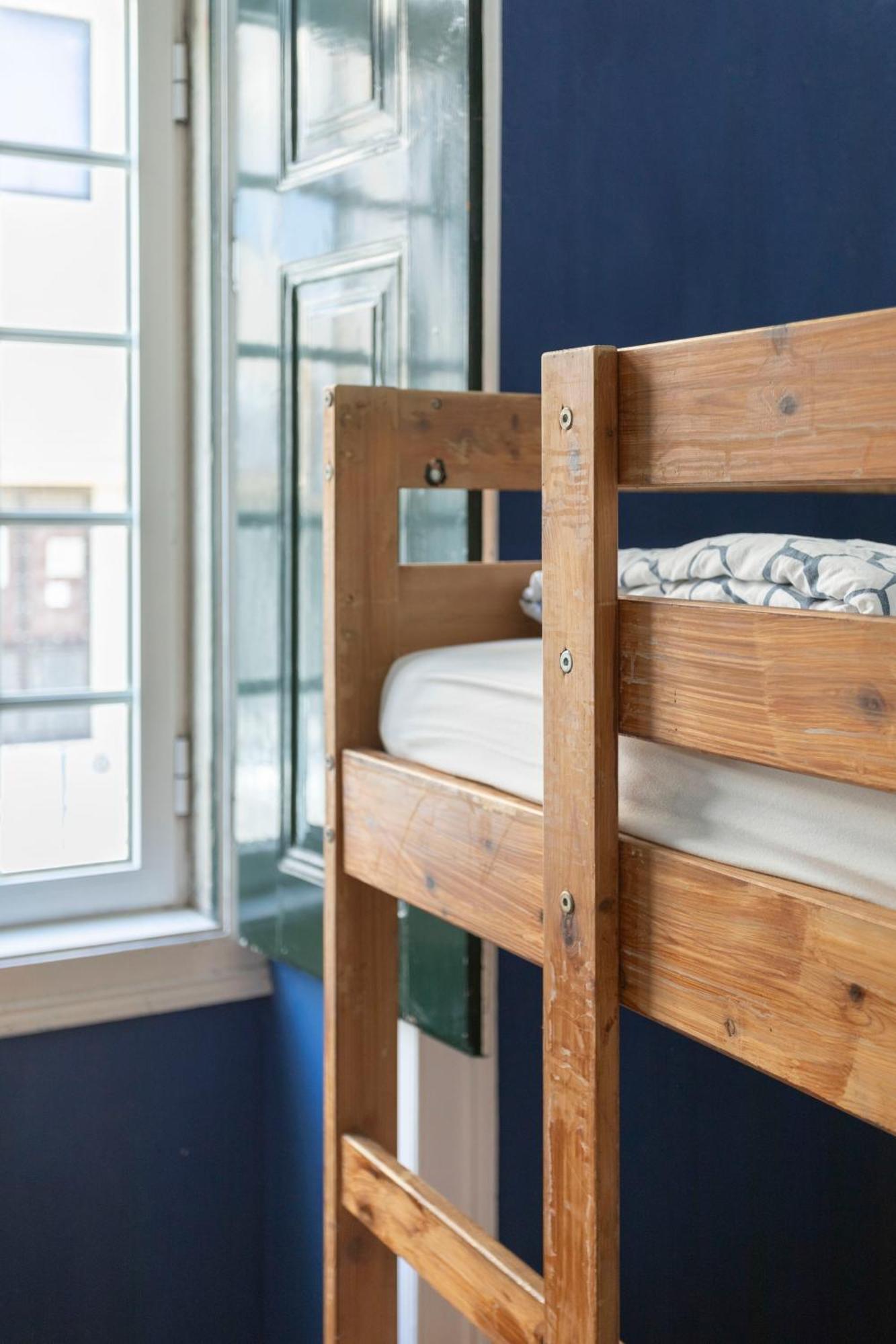 Le Penguin Hostel Фаро Екстериор снимка