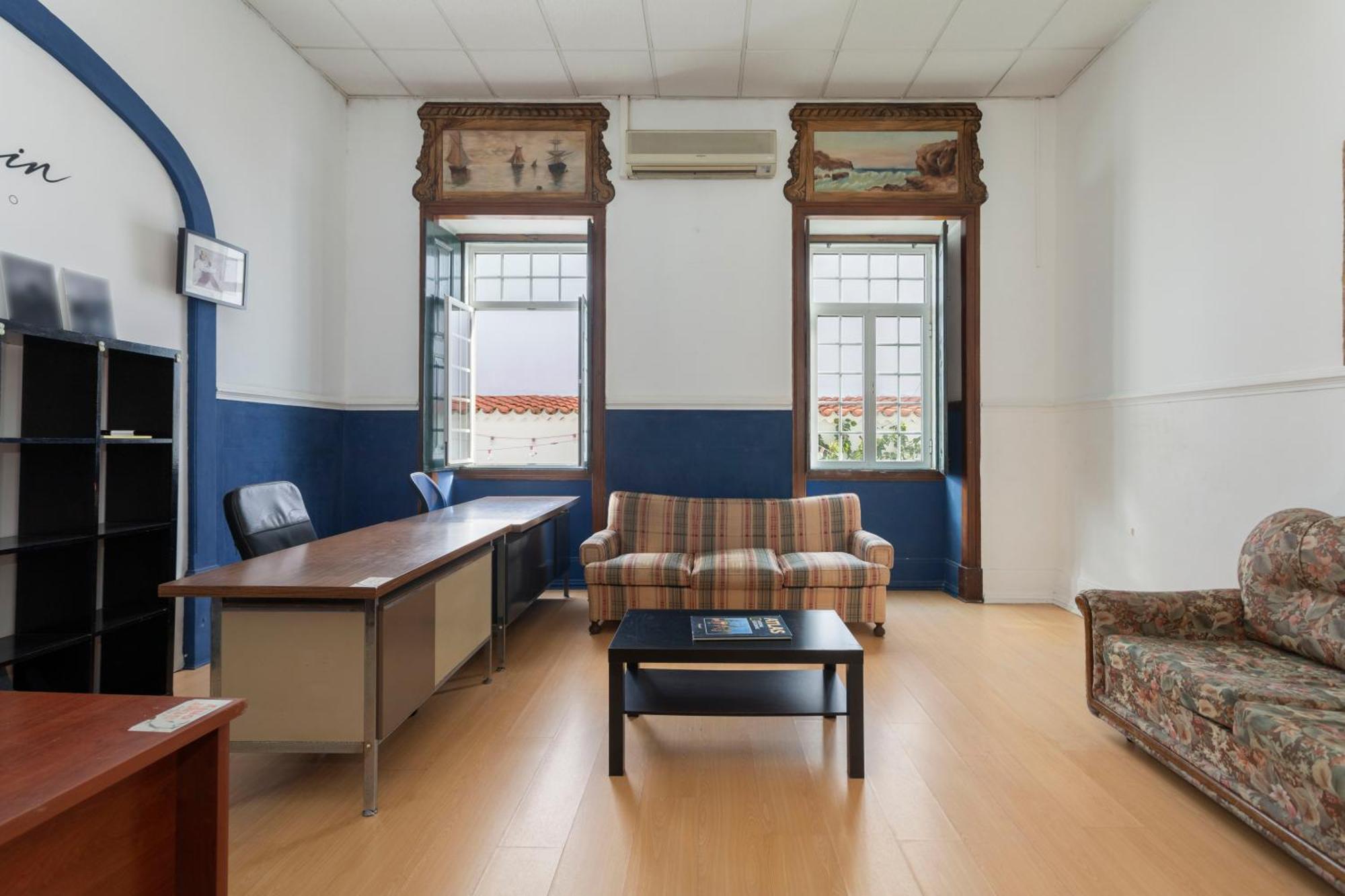 Le Penguin Hostel Фаро Екстериор снимка