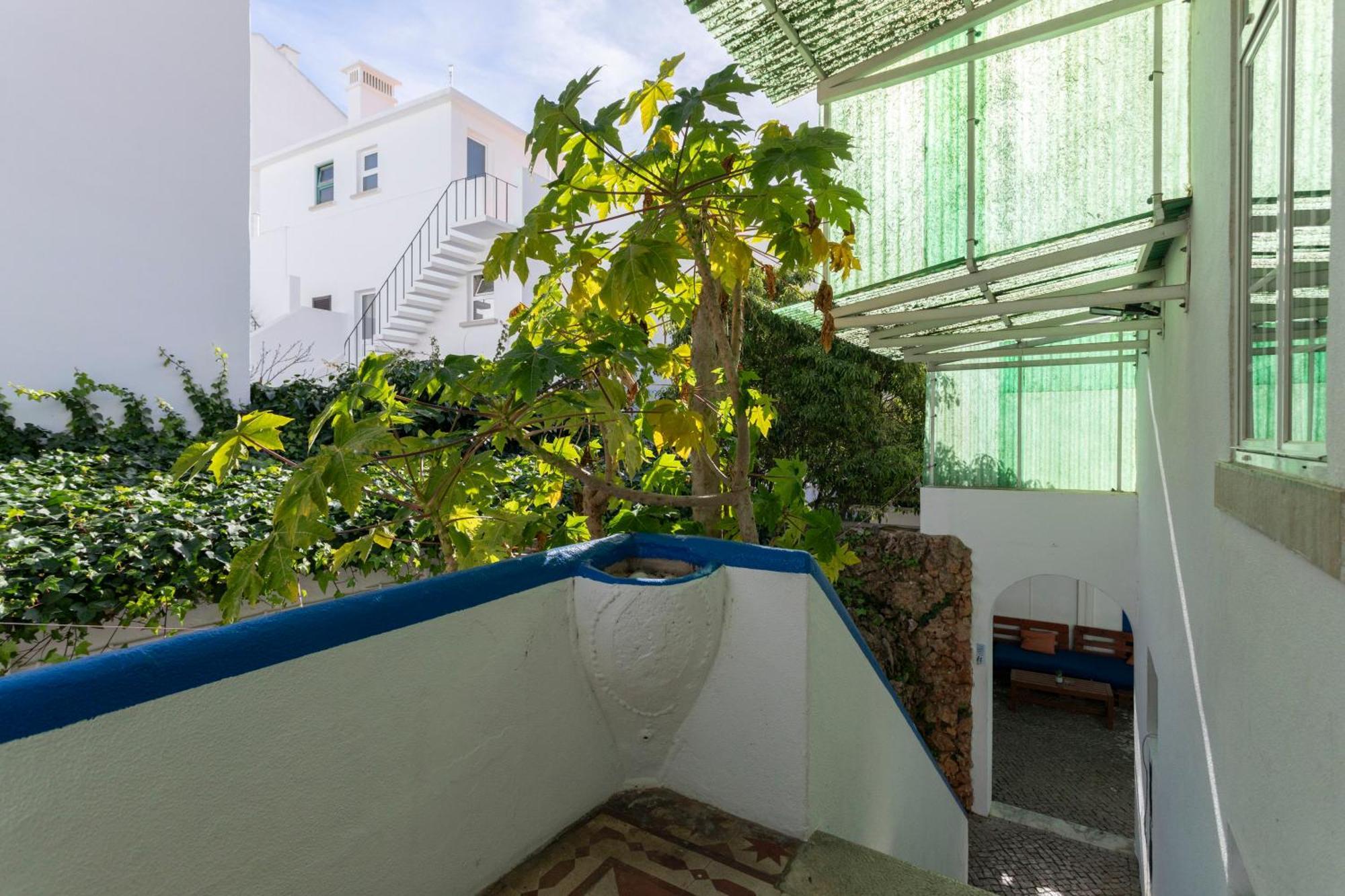 Le Penguin Hostel Фаро Екстериор снимка